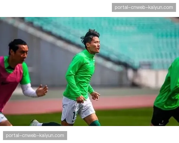 北京国安林良铭训练中手部受伤，影响超级杯备战