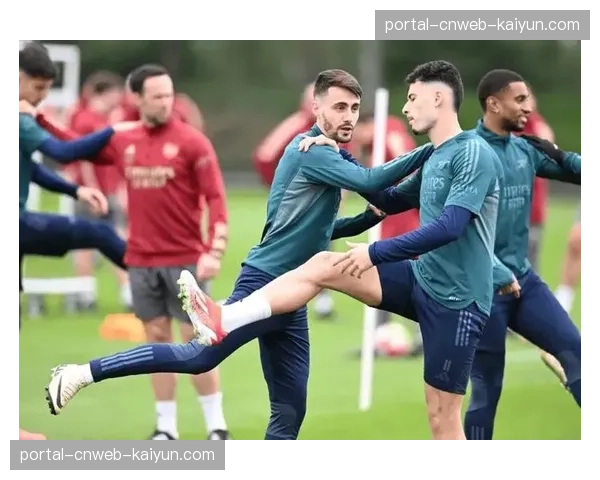 赛前训练揭秘：阿森纳重点演练边后卫内收，旨在破解拜仁纵深防守