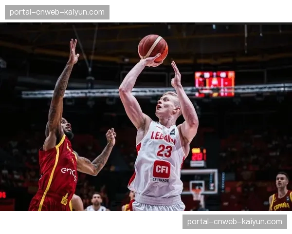 聚焦：37岁的西班牙老将如何凭借发球上网打法在硬地赛重现活力